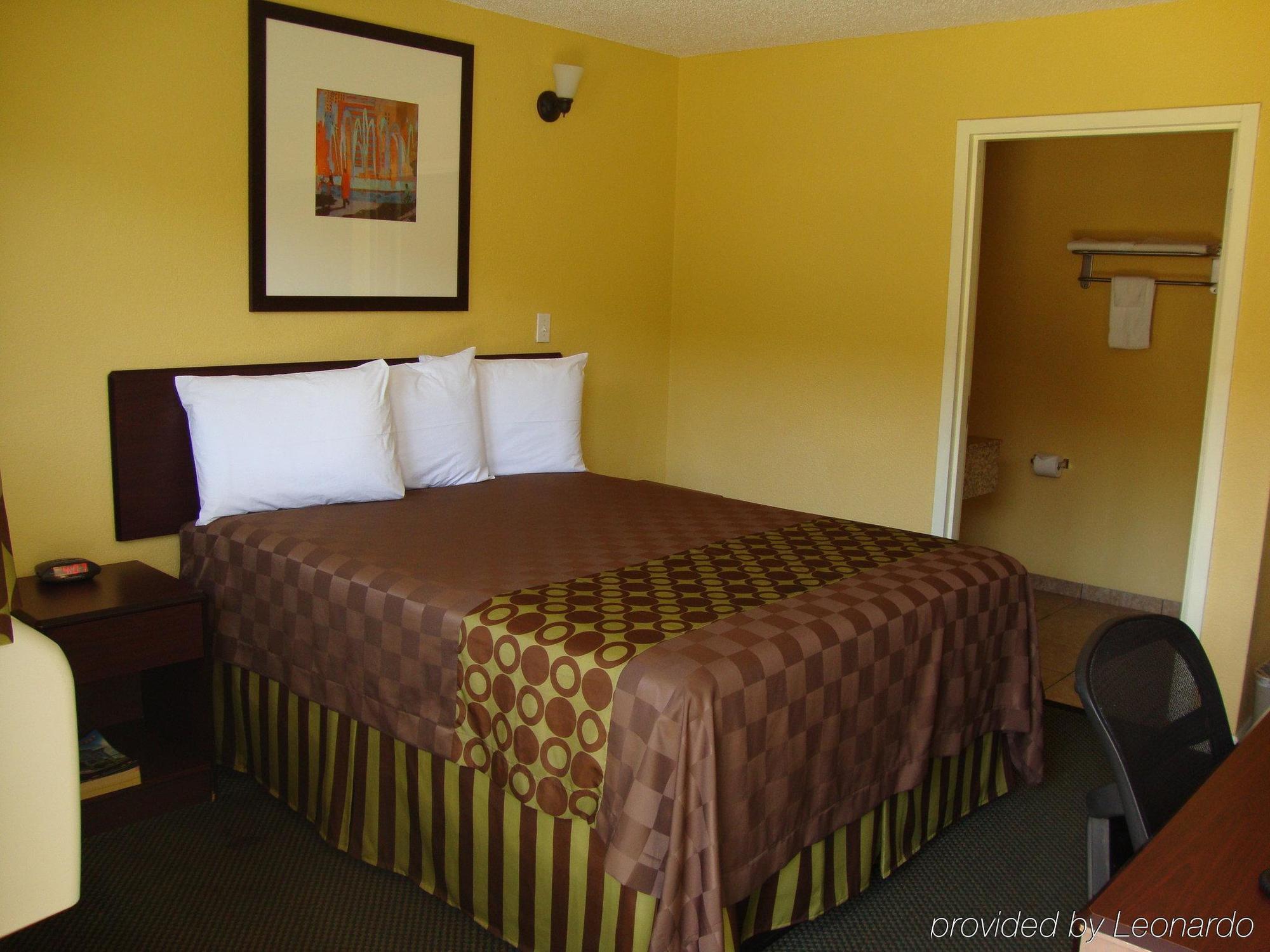 Oasis Sacramento- Elk Grove Motel 2*