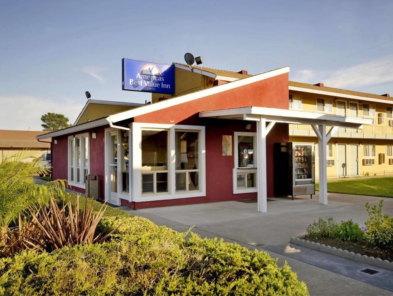 Motel Oasis Sacramento- Elk Grove 2*